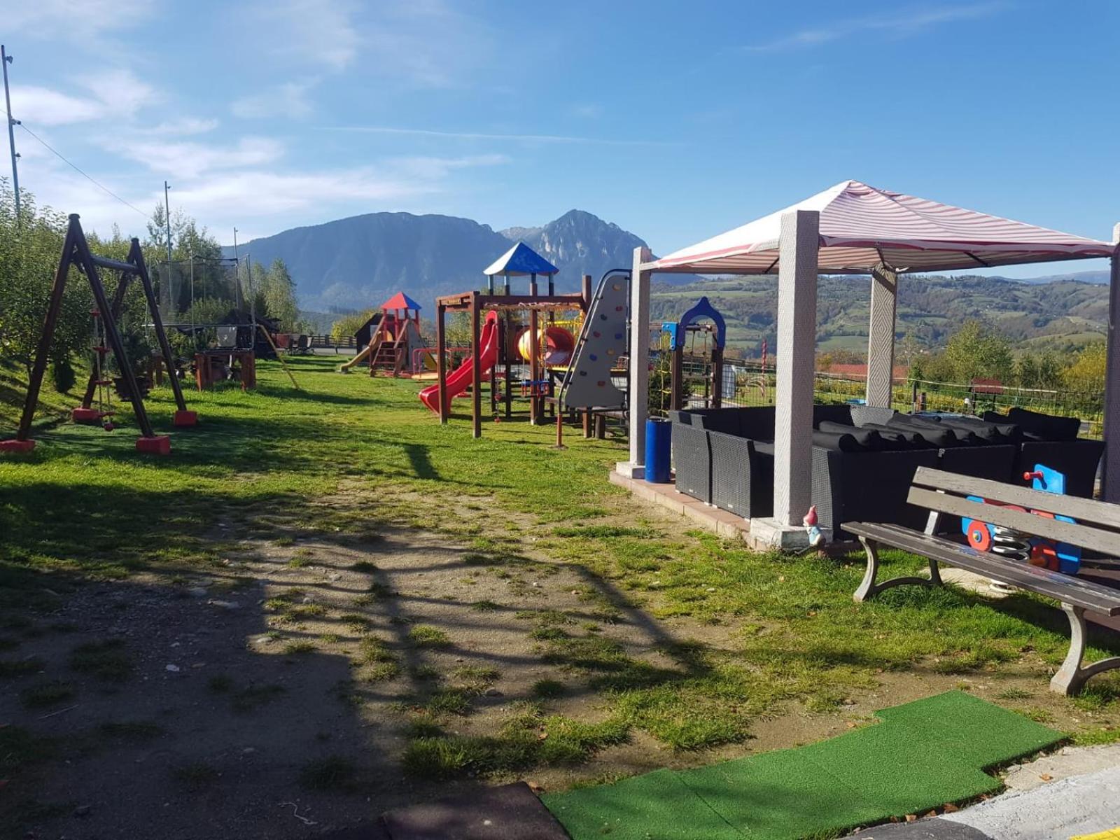Pension Chalet Poiana Marului Ranch Ngoại thất bức ảnh