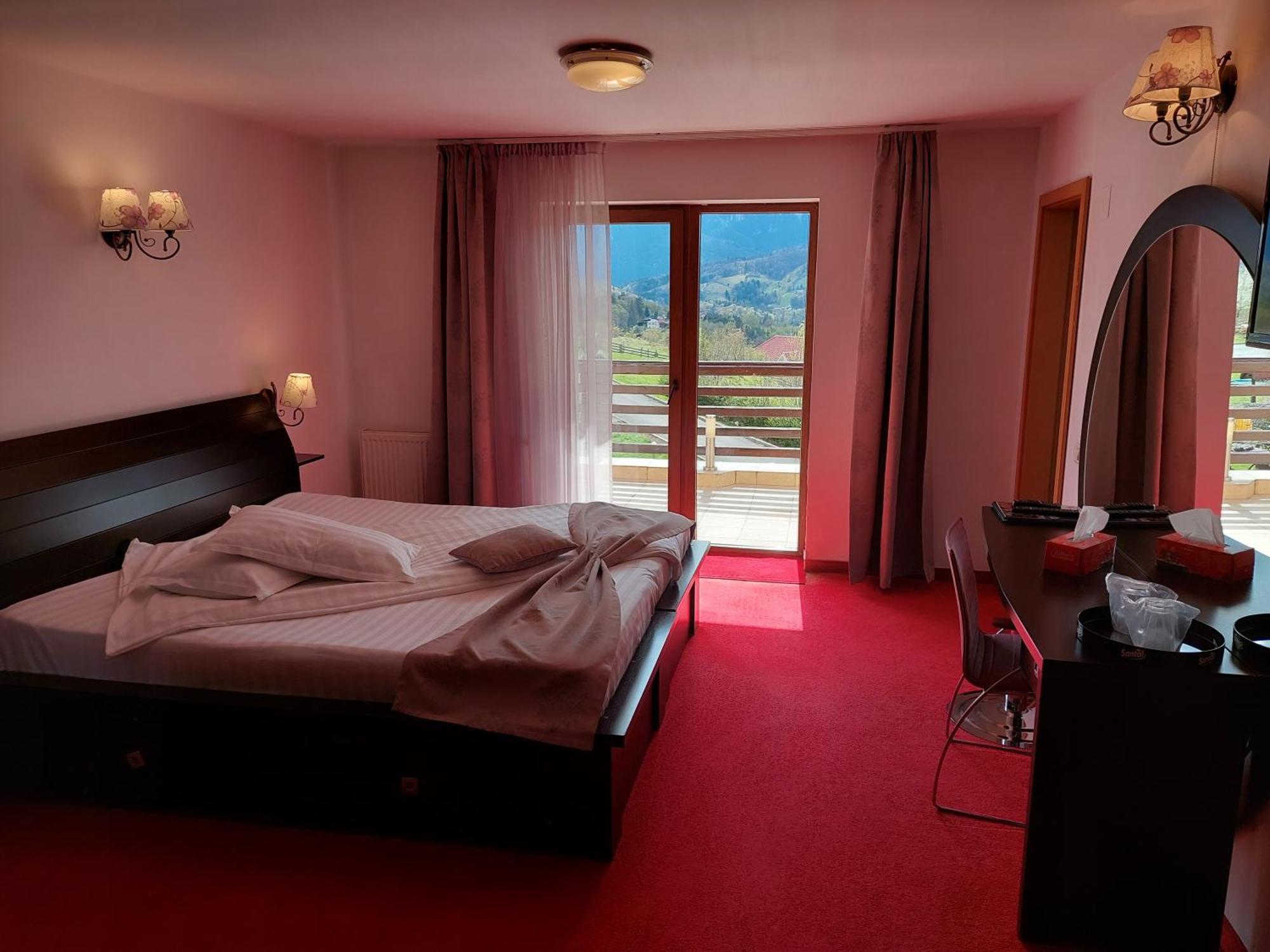 Pension Chalet Poiana Marului Ranch Ngoại thất bức ảnh