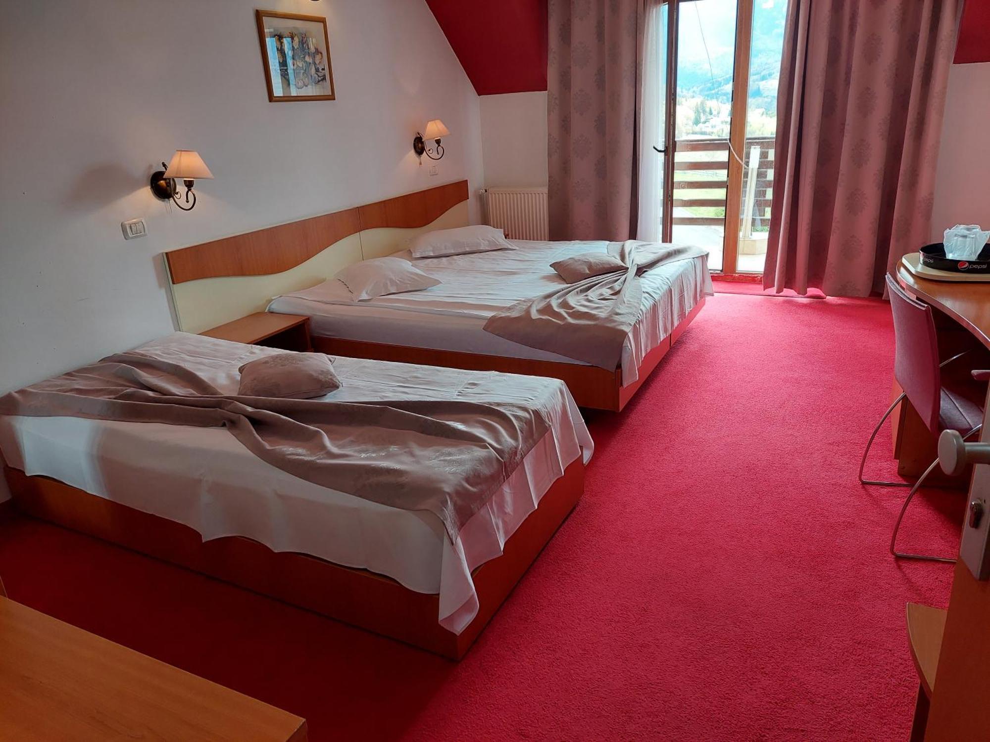 Pension Chalet Poiana Marului Ranch Ngoại thất bức ảnh