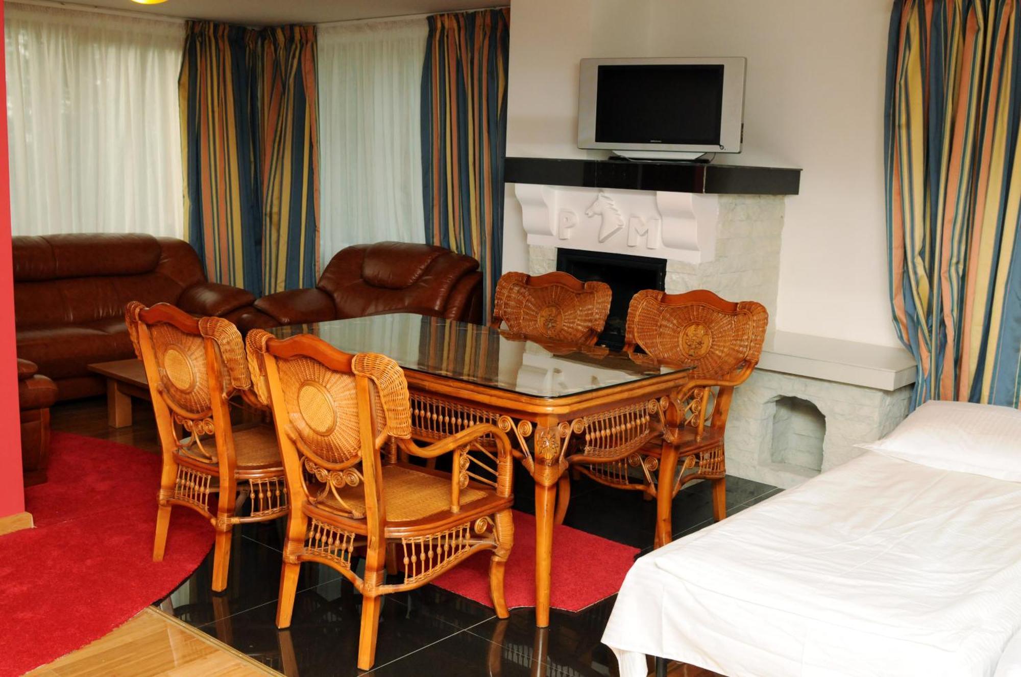 Pension Chalet Poiana Marului Ranch Ngoại thất bức ảnh
