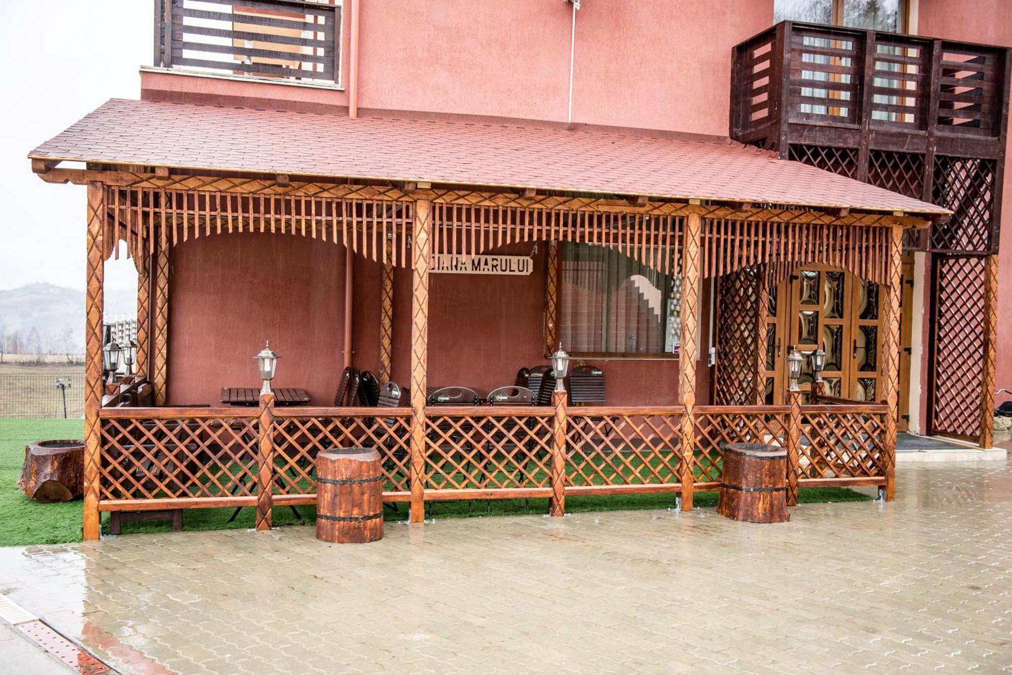 Pension Chalet Poiana Marului Ranch Ngoại thất bức ảnh